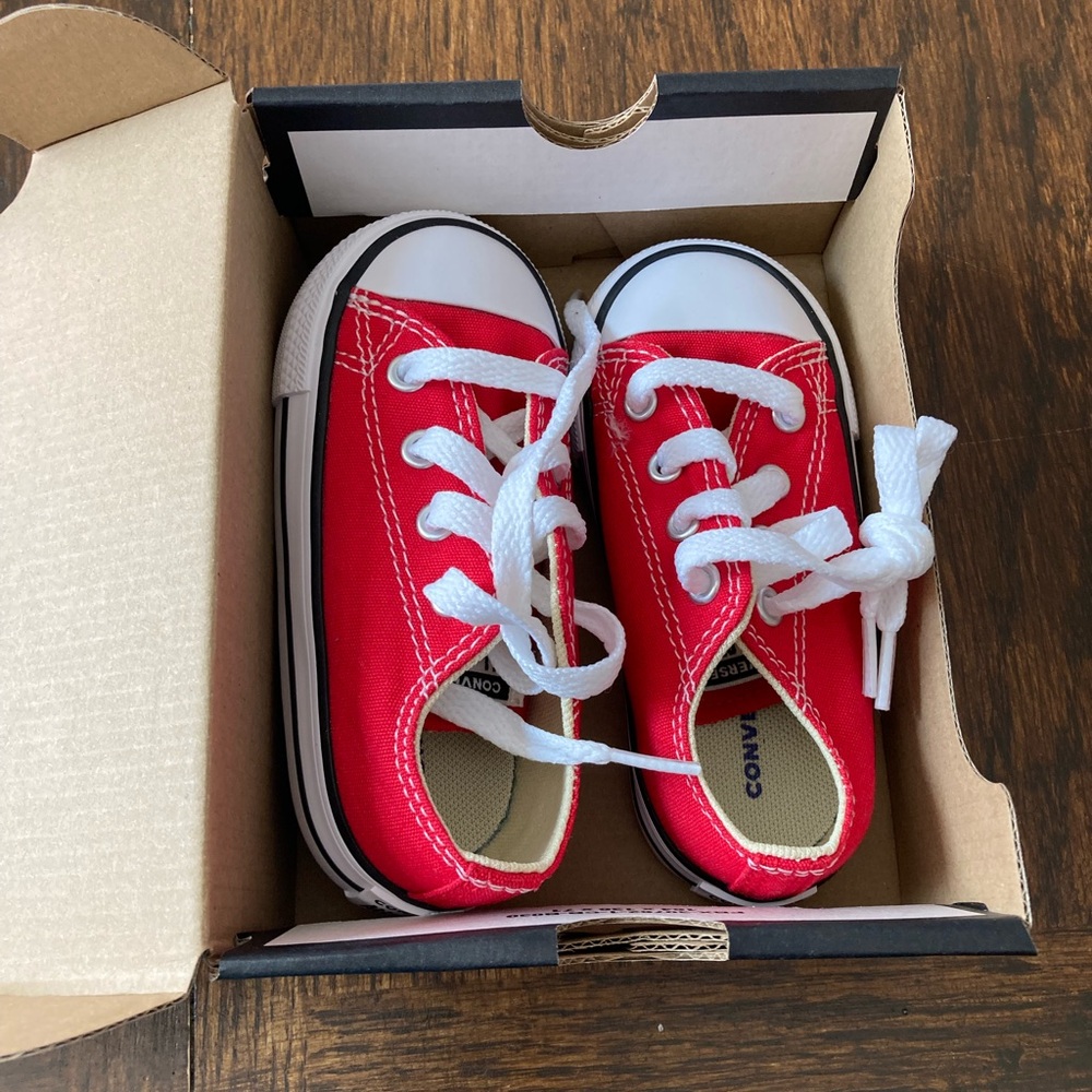 Converse toddler Low Top Canvas Sneakers - Red with White Trim